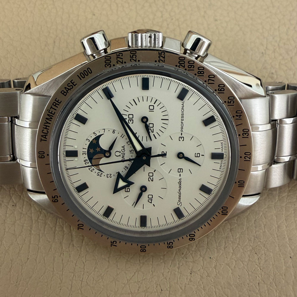 Omega Speedmaster Moonwatch Broad Arrow Moonphase 35752000 14