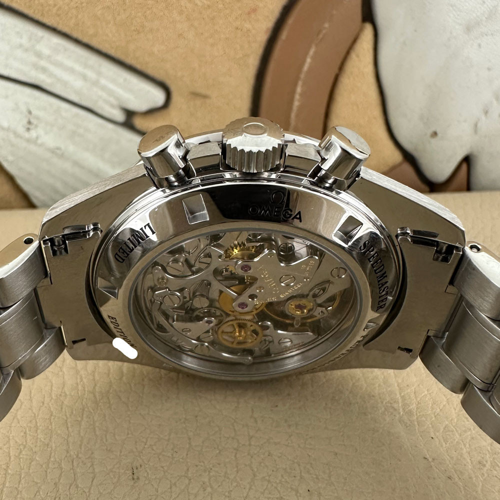 Omega Speedmaster Moonwatch Albino Limited Edition 35932000 9
