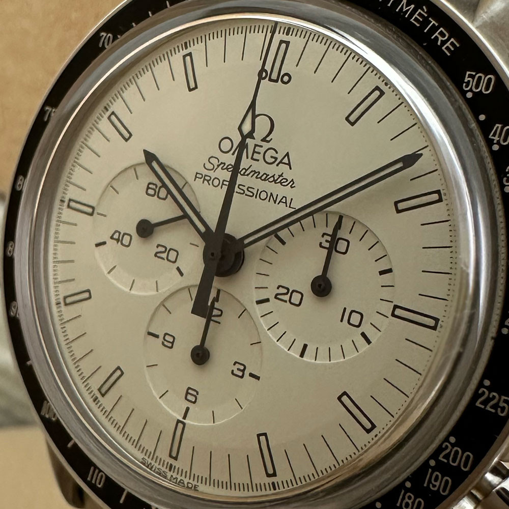 Omega Speedmaster Moonwatch Albino Limited Edition 35932000 6