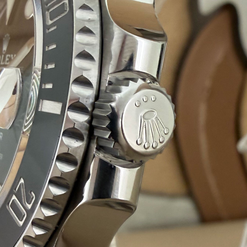 Rolex Submariner 126610LN 4